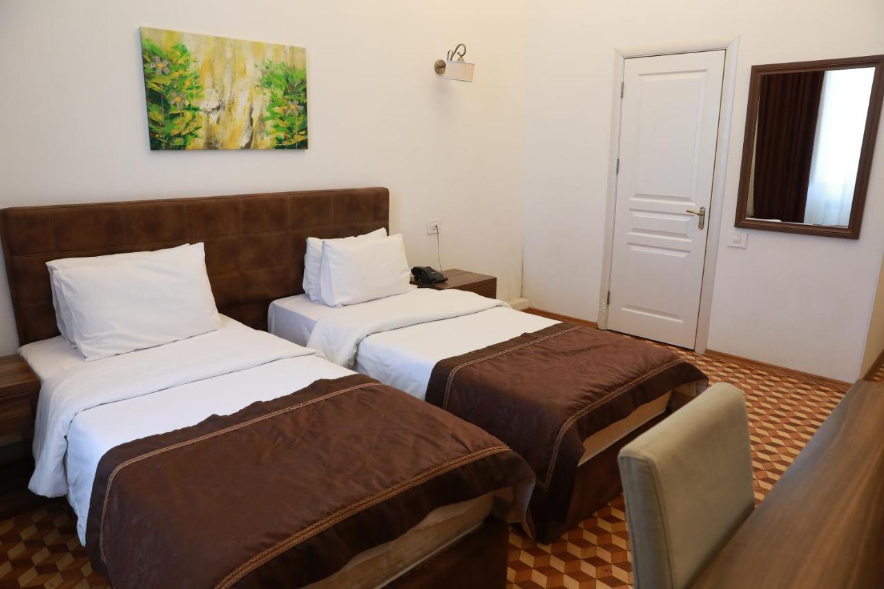 Malakan Hotel Баку Екстер'єр фото