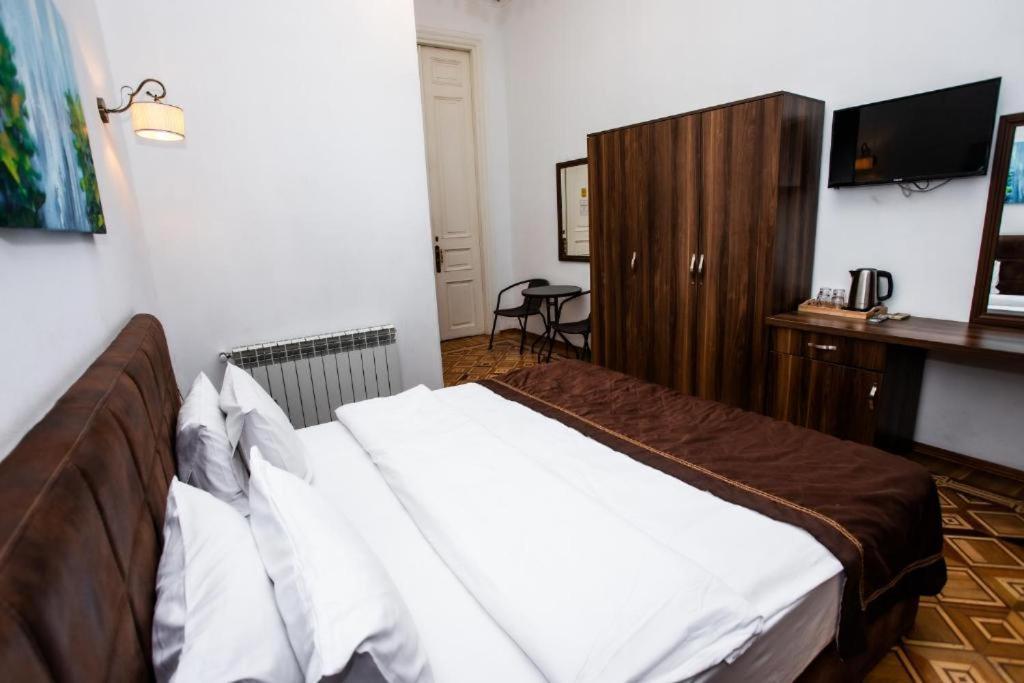 Malakan Hotel Баку Екстер'єр фото