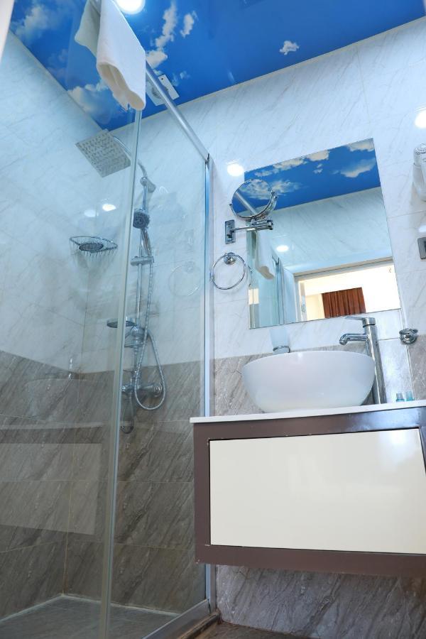 Malakan Hotel Баку Екстер'єр фото